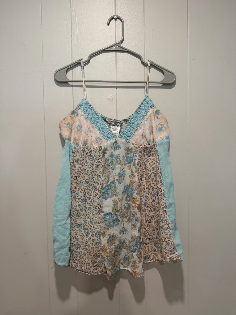 No Boundaries Aqua and Cream Floral Mix-Print Camisole